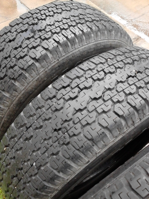 คมทุกเส้น 245/70R16 BRIDGE STONE DUELER H/T 840 มีชุด 4 เส้น พึ่งถอดจากแม๊ก  โทร.081-427-3941