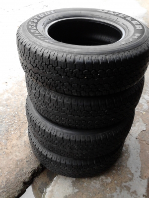 คมทุกเส้น 245/70R16 BRIDGE STONE DUELER H/T 840 มีชุด 4 เส้น พึ่งถอดจากแม๊ก  โทร.081-427-3941
