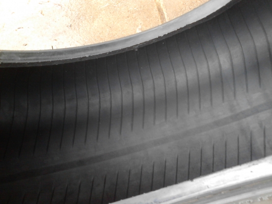 คมทุกเส้น 245/70R16 BRIDGE STONE DUELER H/T 840 มีชุด 4 เส้น พึ่งถอดจากแม๊ก  โทร.081-427-3941