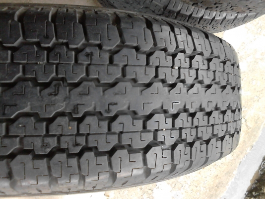 คมทุกเส้น 245/70R16 BRIDGE STONE DUELER H/T 840 มีชุด 4 เส้น พึ่งถอดจากแม๊ก  โทร.081-427-3941