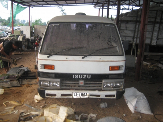 รถตู้โตโยต้า(2) รถประมูล  มังกรทอง   80000 บาท