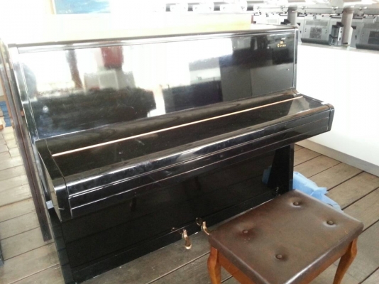 ขายเปียโนไฟฟ้าและคลาสสิคมีหลายรุ่นหลายราคาเริ่มต้นที่5000บาทสนใจ0853647170