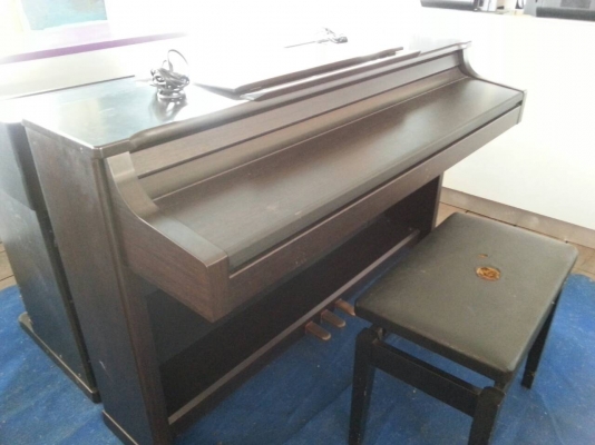 ขายเปียโนไฟฟ้าและคลาสสิคมีหลายรุ่นหลายราคาเริ่มต้นที่5000บาทสนใจ0853647170