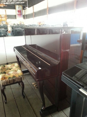ขายเปียโนไฟฟ้าและคลาสสิคมีหลายรุ่นหลายราคาเริ่มต้นที่5000บาทสนใจ0853647170