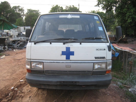 รถตู้ โตโยต้า (3)  รถประมูล   72000  บาท