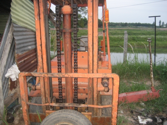 ฟอร์คลิฟ  3 ตัน รถประมูล 170000 บาท