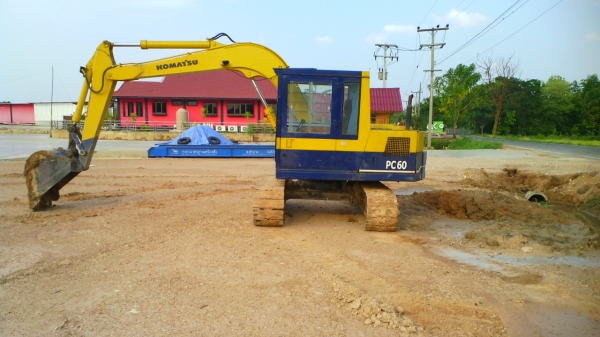 รถเก่าญี่ปุ่นแท้ KOMATSU PC60-3 ใช้งานดีไม่มีจุกจิก สวยสง่า ปล.