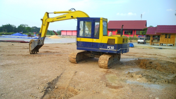 รถเก่าญี่ปุ่นแท้ KOMATSU PC60-3 ใช้งานดีไม่มีจุกจิก สวยสง่า ปล.