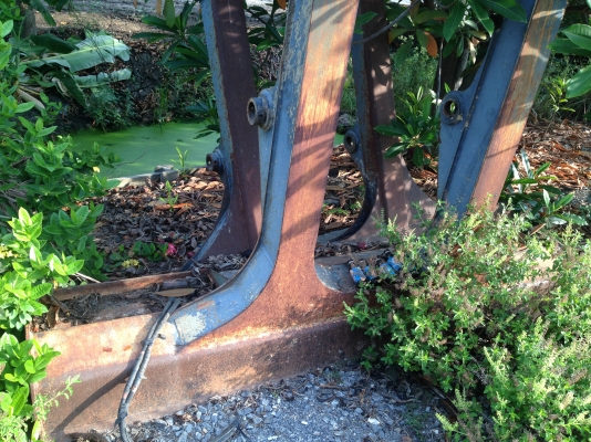 ขายด่วน ใบมีดดันรถขุด KOBELCO SK120-135  มี 2  อันสภาพสวย ถอดออกจากรถไว้ ไม่ได้ใช้