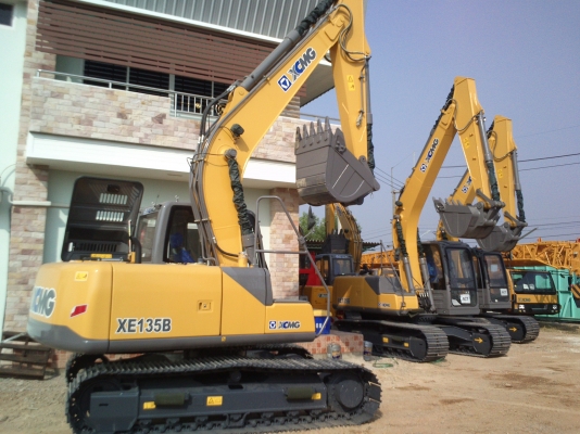 รถใหม่ XCMG  รุ่นXE135B