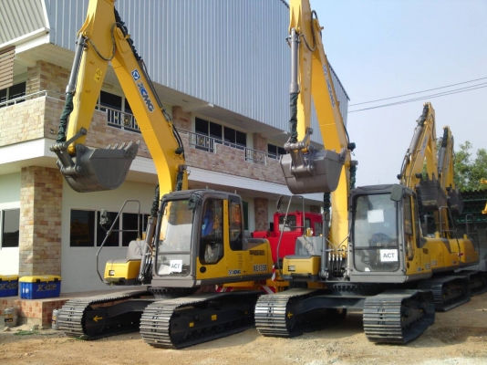 รถใหม่ XCMG  รุ่นXE135B