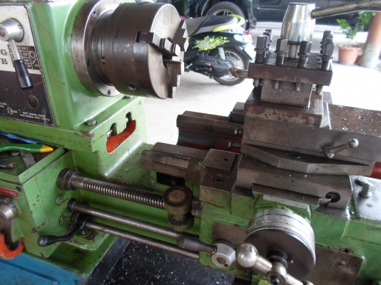 เครื่องกลึง 5 ฟุต 3 เพลา เกียร์บล็อก เกลียวมิลนิ้วไม่ต้องเปลี่ยนเฟือง 79,000