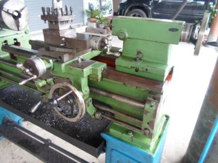 แท่นกลึง 5 ฟุต  3 เพลา เกียร์บล็อก  79,000  สนใจติดต่อ อ้อม 0898217996