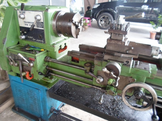 แท่นกลึง 5 ฟุต  3 เพลา เกียร์บล็อก  79,000  สนใจติดต่อ อ้อม 0898217996