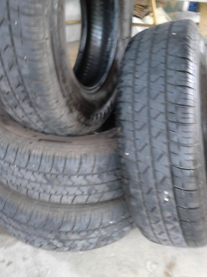 195R14 ยางปี13. เส้นยังแดงอยู่   195R14   มี 4;เส้น  tel.081-427-3941