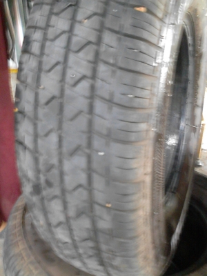 195R14 ยางปี13. เส้นยังแดงอยู่   195R14   มี 4;เส้น  tel.081-427-3941