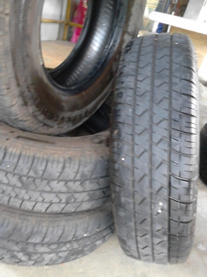 195R14 ยางปี13. เส้นยังแดงอยู่   195R14   มี 4;เส้น  tel.081-427-3941