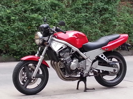 วุฒินนบุรี// ขาย CB1 ปี92 ทะเบียนแท้ๆพร้อทโอนขนส่งรถพร้อมใช้คับเครืองดีมาก
