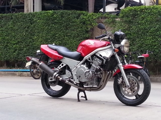 วุฒินนบุรี// ขาย CB1 ปี92 ทะเบียนแท้ๆพร้อทโอนขนส่งรถพร้อมใช้คับเครืองดีมาก