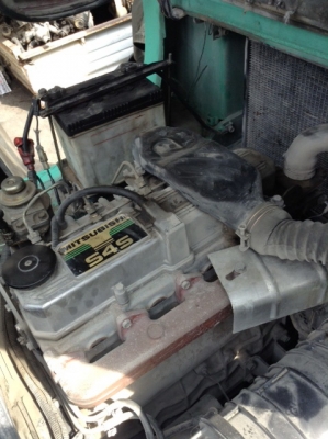 +++ ขายโฟล์คลิฟท์ MITSUBISHI  FD25  ขนาด  2.5  ตัน  (รถนอกนำเข้า สภาพ 90\%) เครื่องยนต์ดีเซล  เสา 4  ม. งาสไลด์ซ้าย- ขวา เกียร์ธรรมดา  ล้อหน้าคู่  ยางตัน 4 ล้อ  *** รถนอกสภาพ 90\%  พร้อมใช้งาน  สนใจรายละเอียดคุยได้ครับ โทร. 081-659-7598 ***