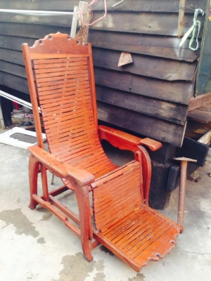 ขายเก้าอี้โยกไม้สัก ส่งให้แล้วคับพี่