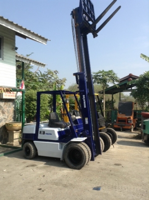 +++ ขายโฟล์คลิฟท์  KOMATSU  FD25-11  ( รถนอกนำเข้า ) เสา  4 เมตร ฮิ้งค์โฟล์ค  งากระดก  เครื่องยนต์ดีเซล ล้อนหน้าคู่  เกียร์ธรรมดา ยางลม  *** สภาพดี  พร้อมใช้งาน  สนใจรายละเอียดโทร. คุยได้ครับ  081-659-7598 ***