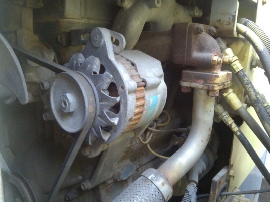 รถบดถนนหน้าเหล็กหลังยาง SAKAI รุ่น TW350