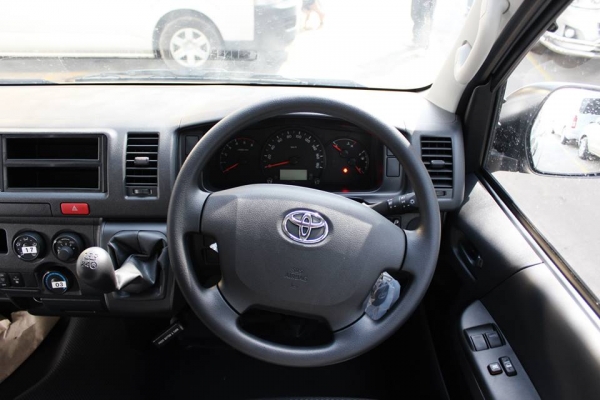 รถตู้มือ 1 พร้อมออก