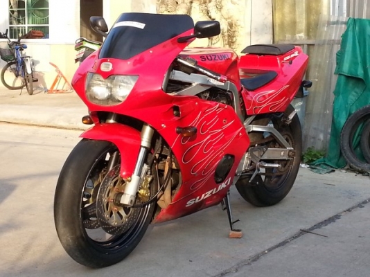 วุฒินนบุรี// GSX400R7SPทะเบียนแท้พร้อมโอนรถสภาพสวยเครื่องดีเดินเบานิ่งๆแฟริ่งเดิมๆ