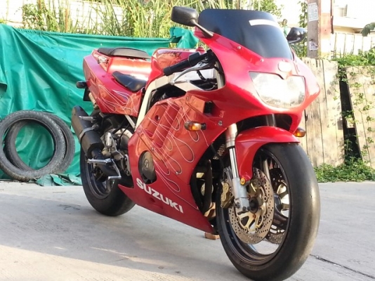 วุฒินนบุรี// GSX400R7SPทะเบียนแท้พร้อมโอนรถสภาพสวยเครื่องดีเดินเบานิ่งๆแฟริ่งเดิมๆ