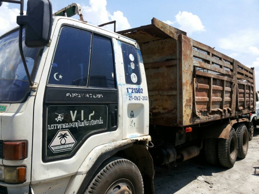 ขายรถ10ล้อดั๊มถูกๆตามสภาพ