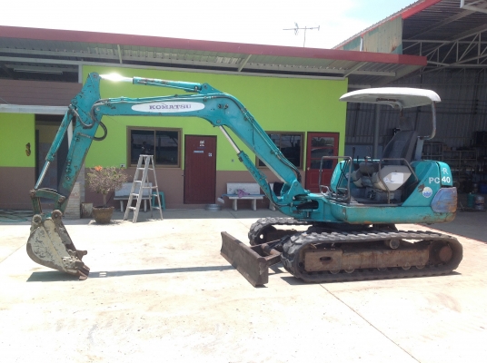 ขายรถแบคโฮ KOMATSU PC40-7 แทร็กเหล็ก มือสองญี่ปุ่น