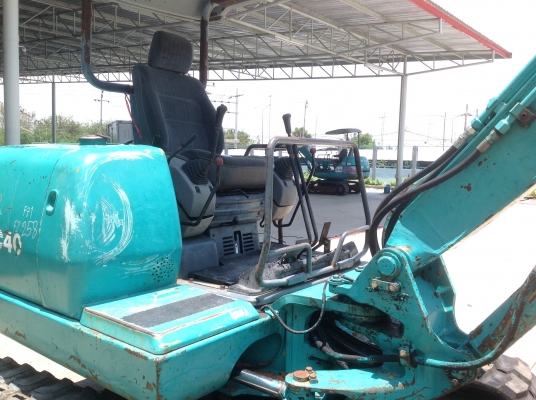 ขายรถแบคโฮ KOMATSU PC40-7 แทร็กเหล็ก มือสองญี่ปุ่น