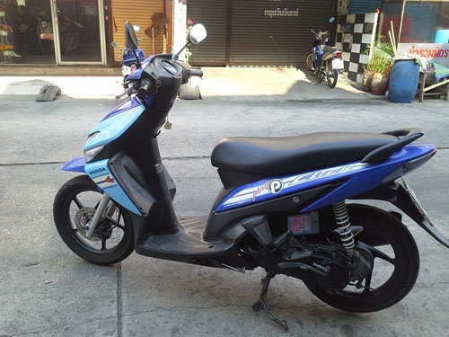 Click play ปี 50 สีน้ำเงิน ฟ้า ล้อแม็ค รถสวย เครื่องเดิมๆ เอกสารครบ