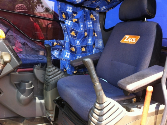 ขายฮิตาชิ ZX 200 สวยมาก ขายฮิตาชิ ZX 200 สวยมาก