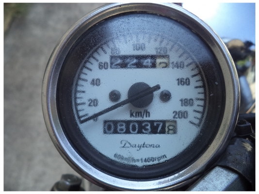 -------  Yamaha Sr400 ราคา 45,000 บาท  ------