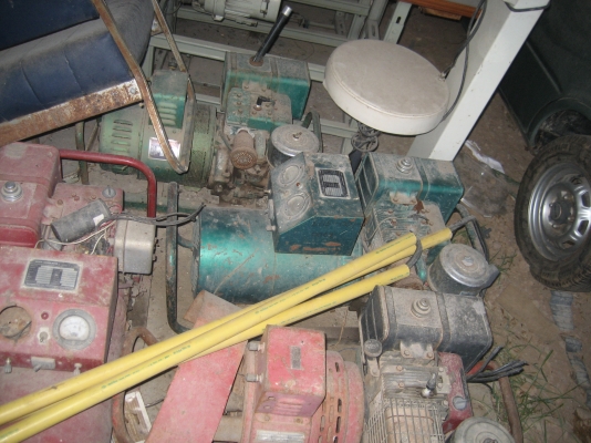 เครื่องปั่นไฟ  มีหลายรุ่นหลายขนาด