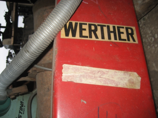 เครื่องปั่นไฟ  มีหลายรุ่นหลายขนาด  ของประมูลรวมๆหลายอย่าง