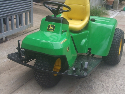 รถคาดทราย JOHN DEERE SAND PRO พร้อมให้คำปรึกษาและแนะนำวิธีการใช้