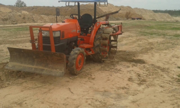 ขายด่วนรถไถนาคูโบต้า L 2808 4 WD พร้อมอุปกรณ์ มีล้อเหล็ก ผานดันหน้า ผานหลัง 5 รถสวยเครื่องแน่นไม่มีเ