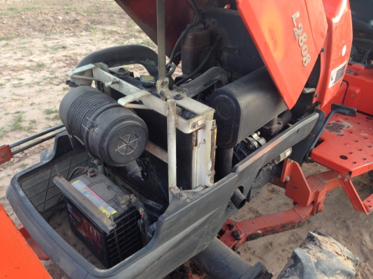ขายด่วนรถไถนาคูโบต้า L 2808 4 WD พร้อมอุปกรณ์ มีล้อเหล็ก ผานดันหน้า ผานหลัง 5 รถสวยเครื่องแน่นไม่มีเ