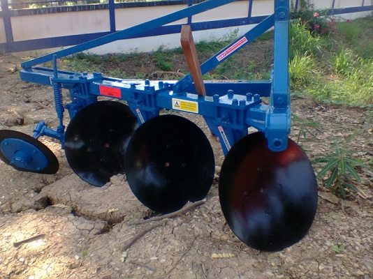 ขายพานสามโครงสี่ของ CMT