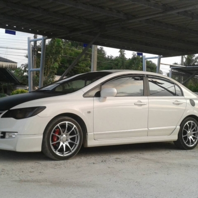 ขาย Honda civic 4 2008 สีขาว พร้อมใช้งาน แม็ค 17 นิ้ว