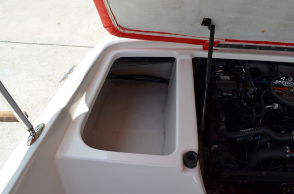 Tahoe Q4 4.3L Mercury I/O 2006 19 Ft. 5 Inch. Tahoe Q4 4.3L Mercury I/O 2006 19 Ft. 5 Inch.