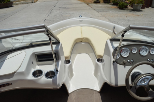 Tahoe Q4 4.3L Mercury I/O 2006 19 Ft. 5 Inch. Tahoe Q4 4.3L Mercury I/O 2006 19 Ft. 5 Inch.