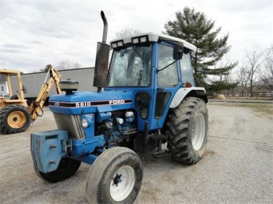 ฟอร์ดที่ใช้รถแทรกเตอร์ฟาร์ม 5610 2WD, เปิดห้องโดยสารเครื่องยนต์ดีเซล, 4x2