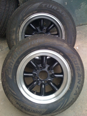 ล้อกล้วย 14 พร้อม ยาง 205/65/14 มี2 ล้อ