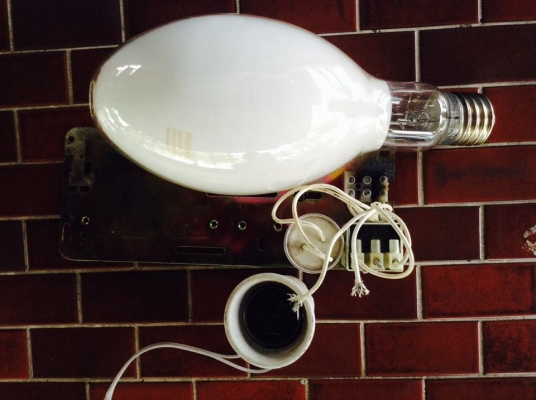 ขาย สปอร์ตไลท์ 400 w มากมายหลาย