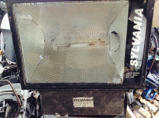 ขาย สปอร์ตไลท์ 400 w มากมายหลาย