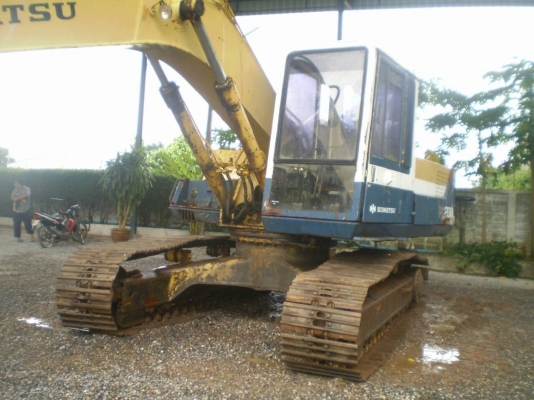 ขายรถแบ็คโฮ Komatsu PC 200 รุ่น 3 เครื่องเดิม ปั๊มเดิม เอกสารสัญญาซื้อขาย